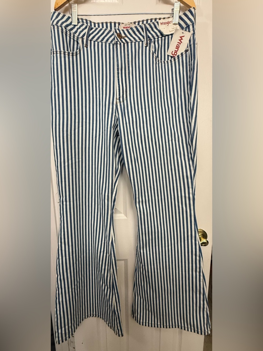 Wrangler Navy and White Vertical Stripe Wide-Leg Jeans size 16/33/32 (248)